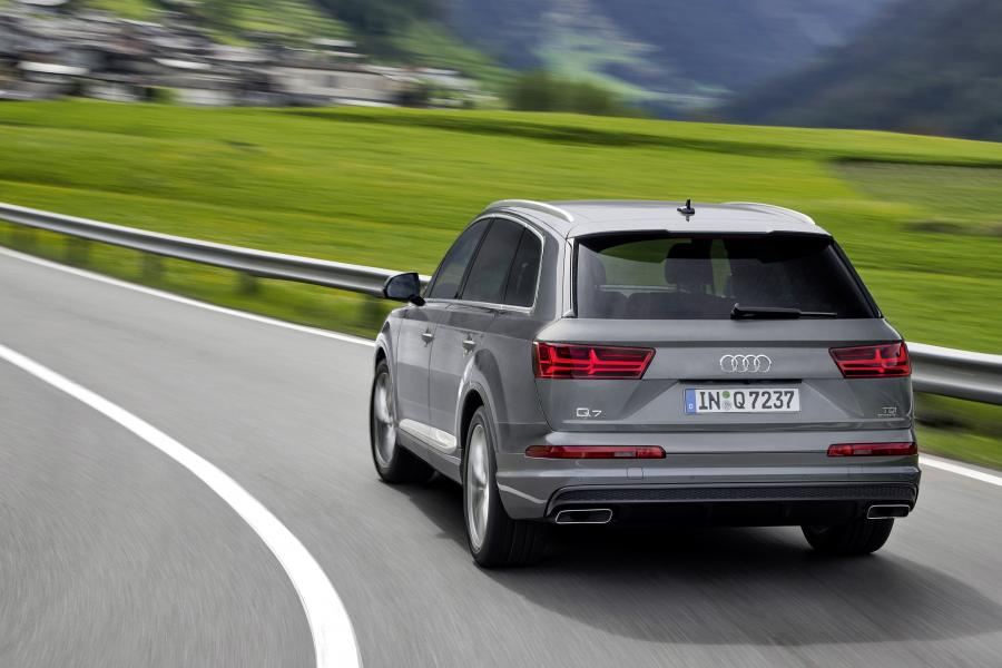  Audi Q7 TDI Quattro S-Line (4M) 2015 года  (WW) (фото 26 из 30)